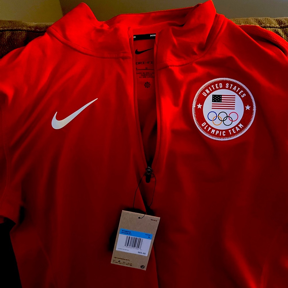Nike running half zip drift sweater size medium new with tags